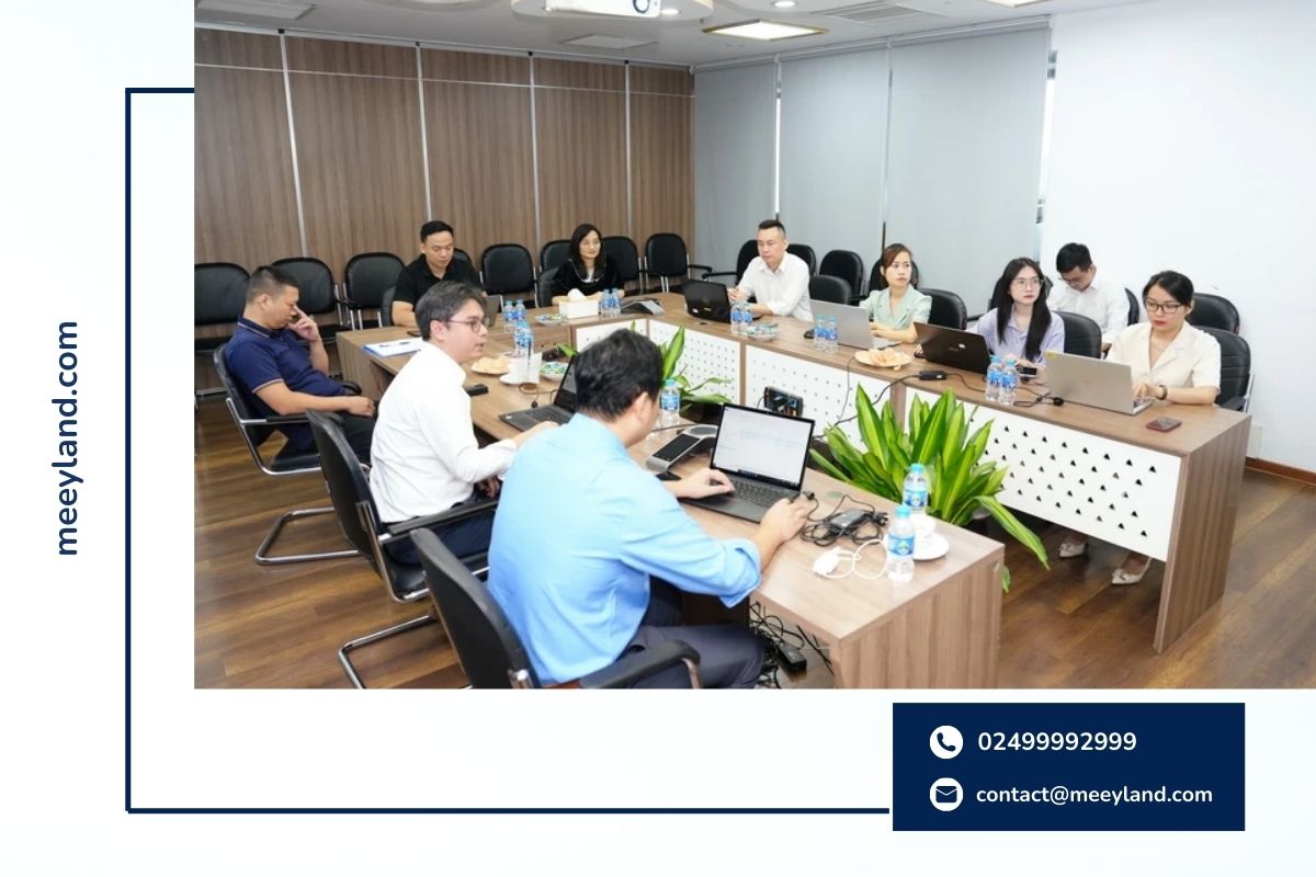 Đại diện BSI và cán bộ, nhân viên Meey Group tại một buổi đánh giá giám sát