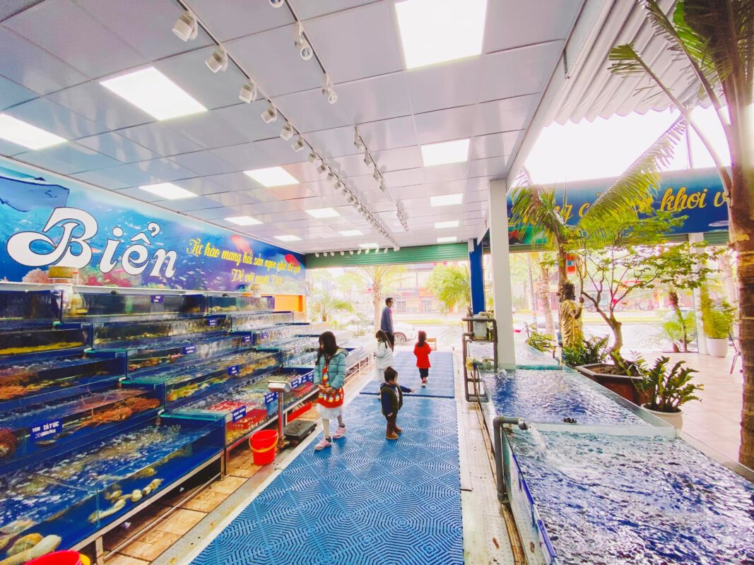 Dàn hải sản - Nhà hàng Cửa Biển - Đông A