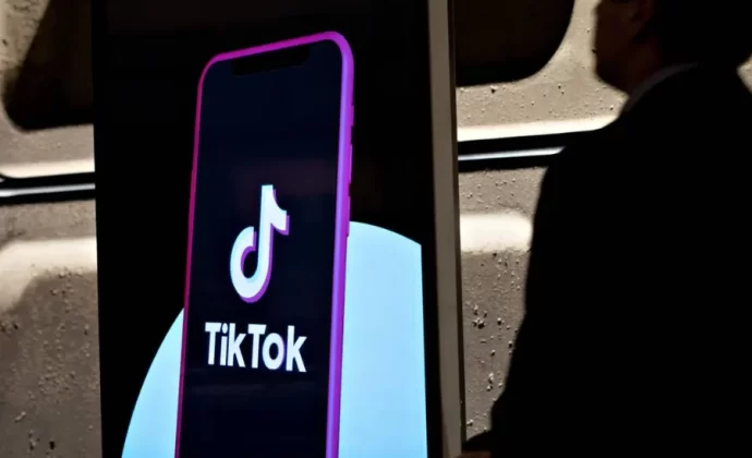 TikTok là một nền tảng mạng xã hội phổ biến trên toàn cầu, tập trung vào việc chia sẻ video ngắn