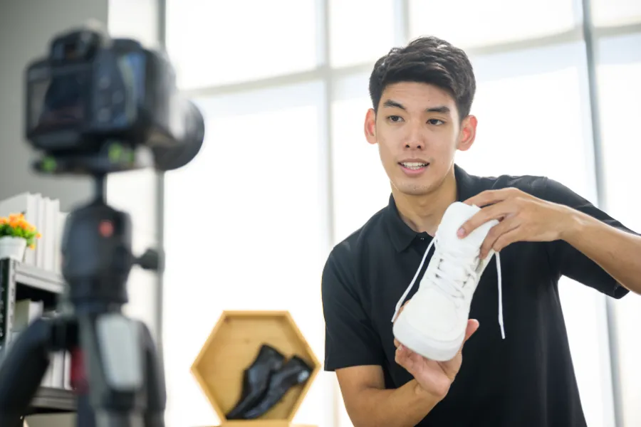 Chọn Influencer và tìm hiểu công việc của họ