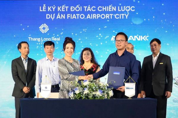 ABBANK và Thang Long Real Group cam kết hợp tác trong quá trình triển khai dự án Fiato Airpot City và sẵn sàng đồng hành trong hoạt động kinh doanh của cả hai bên.