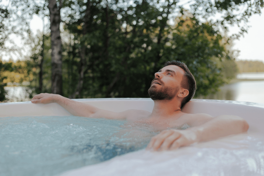 Kích thước phổ biến của bồn tắm Jacuzzi hiện nay (6) Jacuzzi là gì?