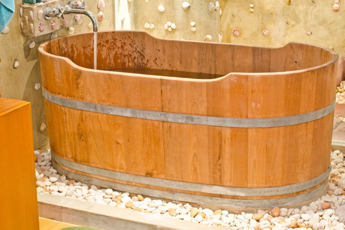Bồn tắm gỗ là gì Ưu điểm, phân loại, lợi ích