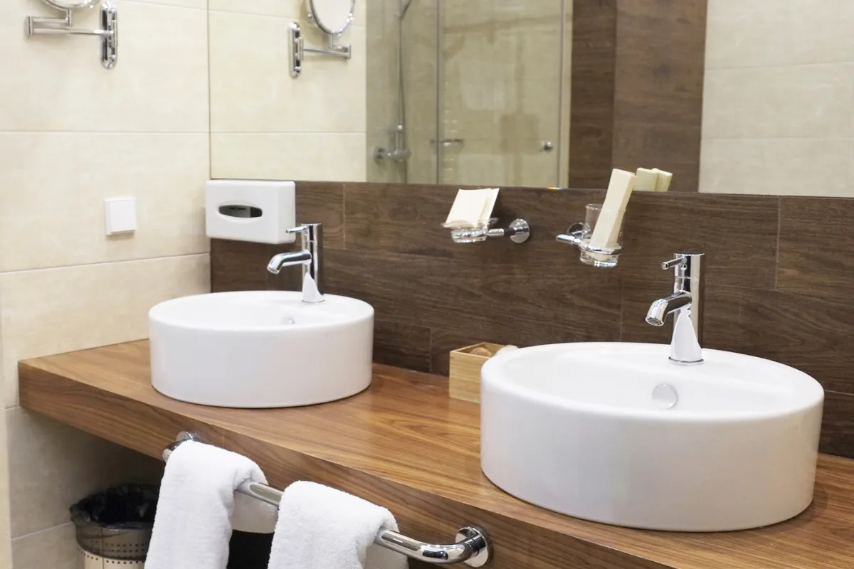 Thiết bị vệ sinh: Chậu rửa mặt
