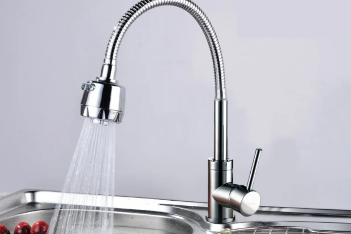 Vòi rửa bát inox 304 có 2 đường nước nóng, lạnh