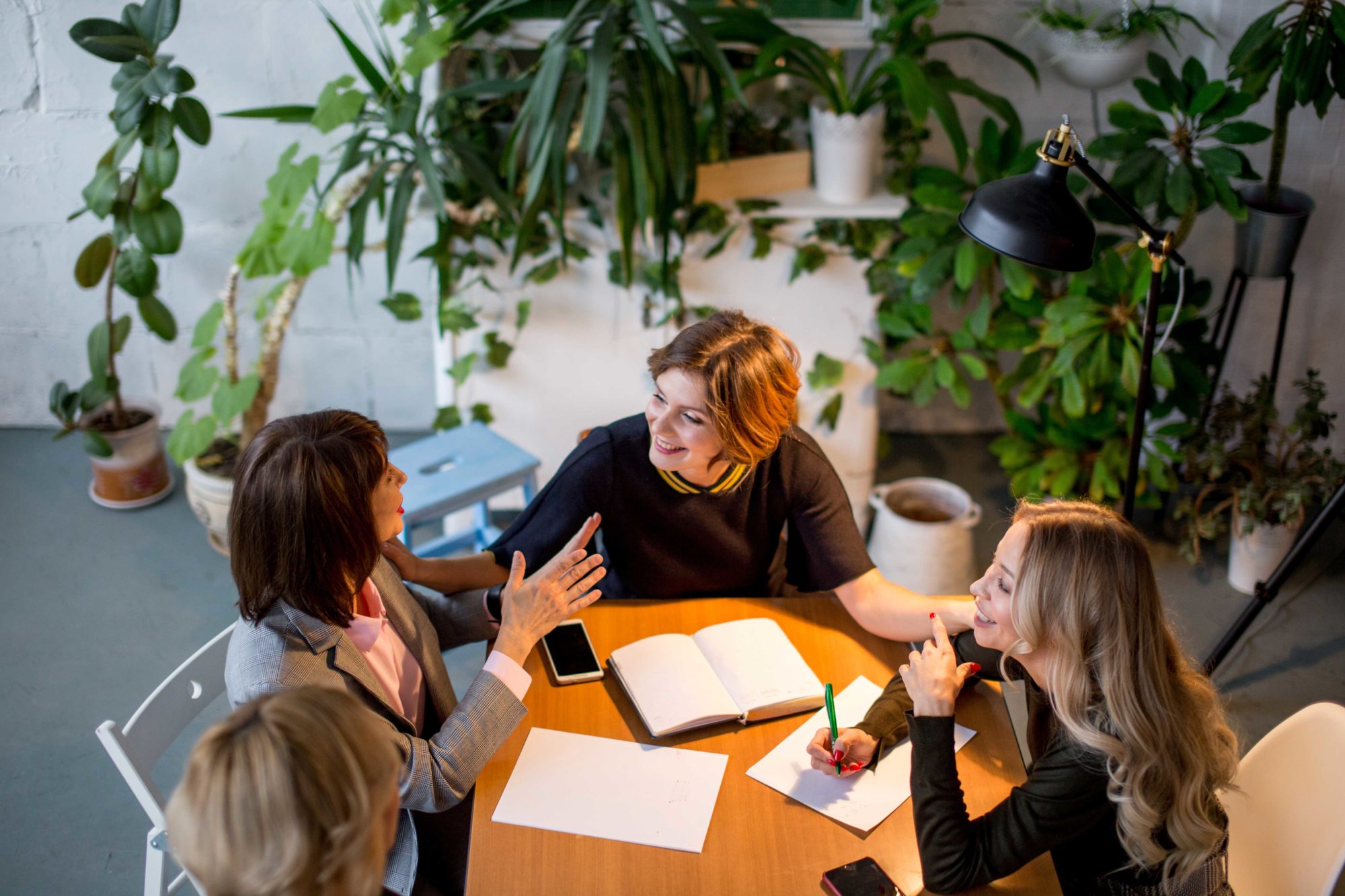 Cách bố trí cây cảnh trong phòng làm việc khoa học nhất cach-bo-tri-cay-canh-trong-phong-lam-viec-khoa-hoc-nhat-1.jpeg