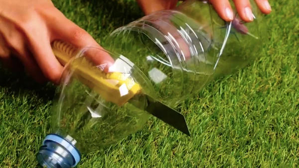 Hướng dẫn cách làm chậu hoa bằng chai nhựa