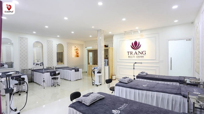 Trang Beauty Spa còn là một địa chỉ uy tín với kỹ thuật lấy mỡ mí mắt