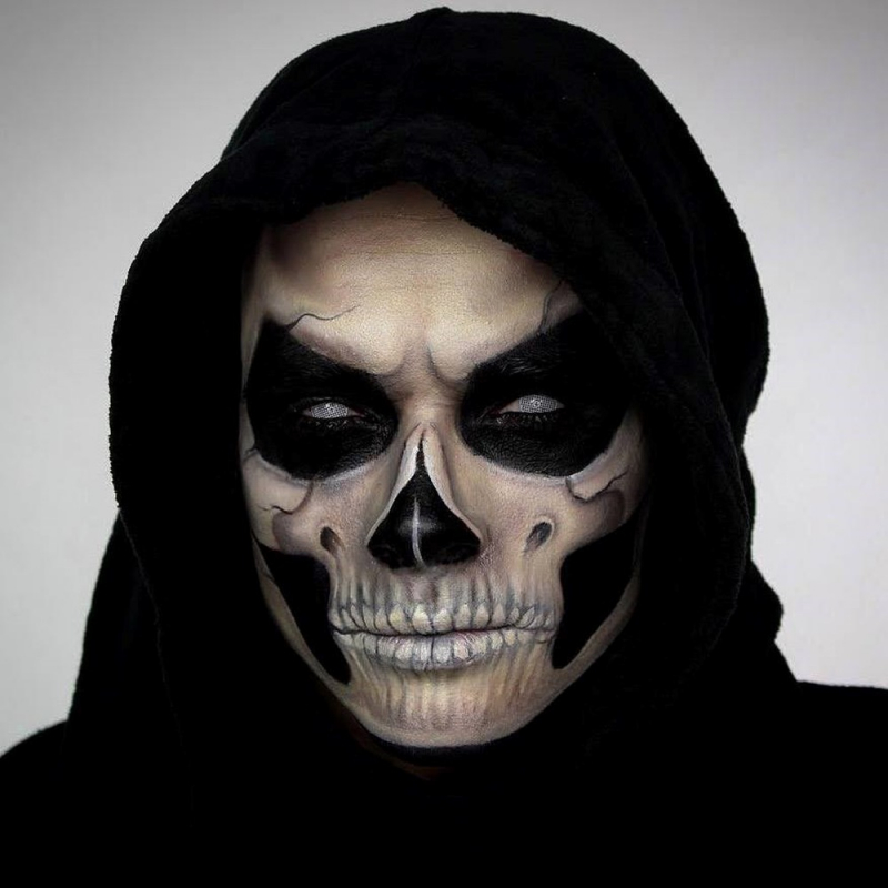 Hóa trang thành thần chết halloween