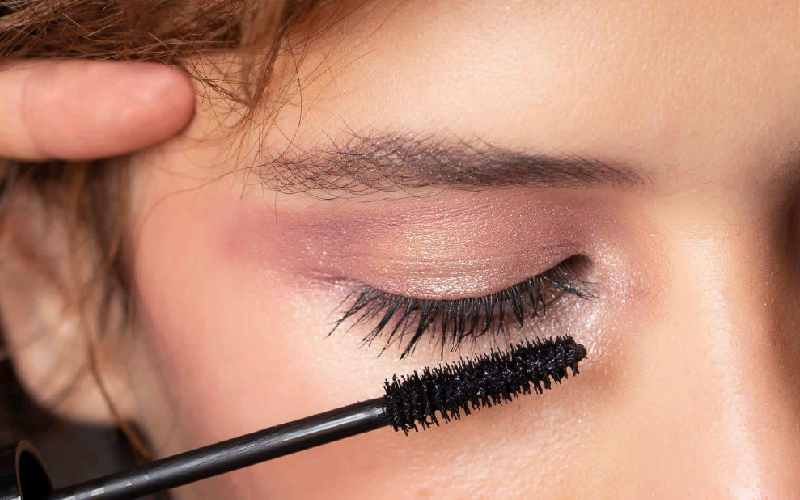Mascara dài và dày vừa phải sẽ là lựa chọn hoàn hảo cho các nàng tuổi teen