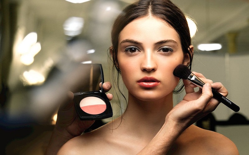 Phấn phủ được dùng ở giai đoạn cố định lớp nền makeup