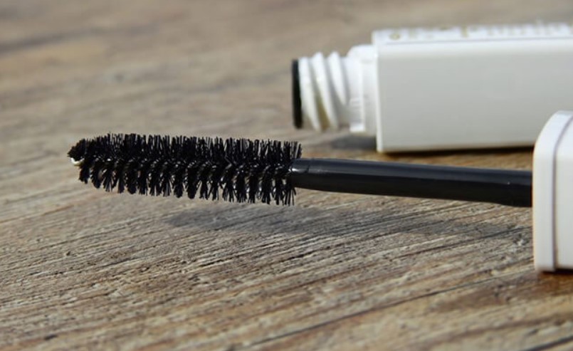 Không sử dụng trong thời gian dài có thể làm mascara bị vón cục