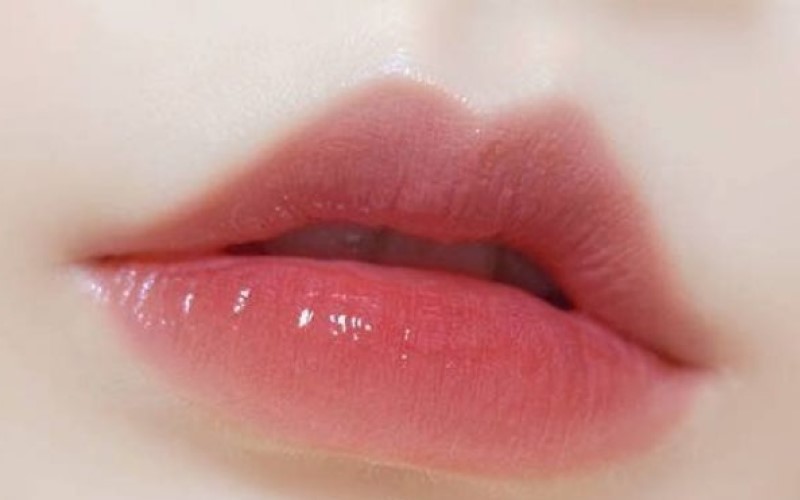 Các cô gái Nhật thích một đôi môi mọng nước