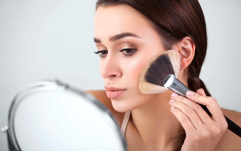 Tạo lớp nền mỏng nhẹ để mang đến làn da đẹp hoàn hảo tự nhiên