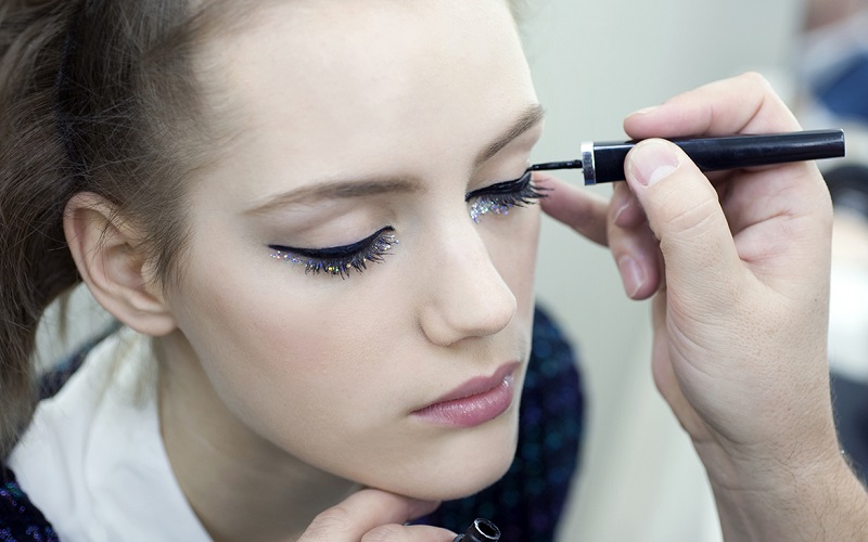 Makeup mắt thật ấn tượng để tạo điểm nhấn