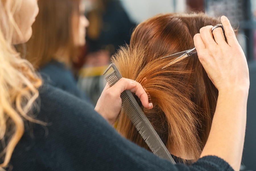 Học cách làm tóc giúp phần trang điểm của bạn hoàn thiện hơn