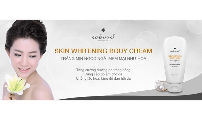 Sakura Skin Whitening Body Cream giúp da trắng mịn và mềm mại