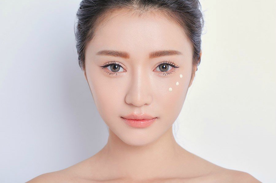 kem nền trang điểm chuyên nghiệp
