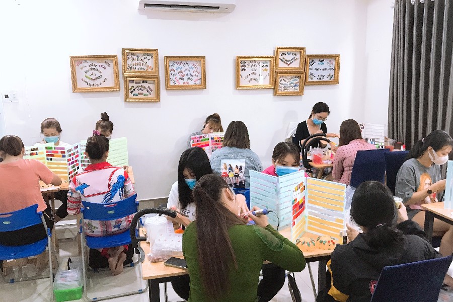 New Gem là nơi đào tạo nghề Nail uy tín với nhiều chi nhánh
