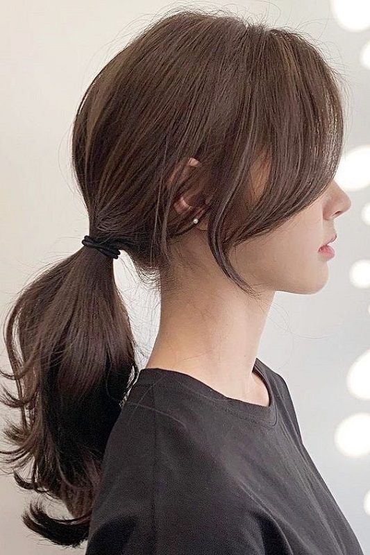 Kiểu tóc đơn giản, không gây ra hư tổn cho mái tóc
