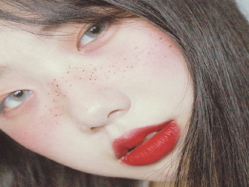 Make up tàn nhang dần trở thành xu hướng trang điểm
