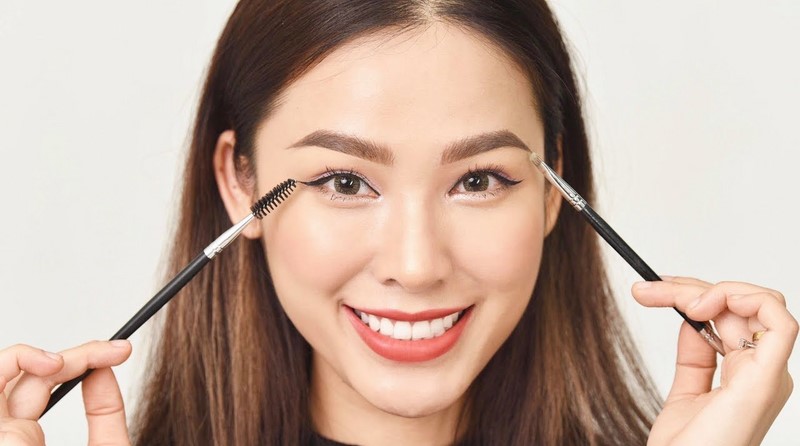Bút chỉ kẻ mày dễ sử dụng và làm quen hơn