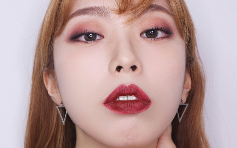 Đỏ rượu vang quyến rũ bí ẩn