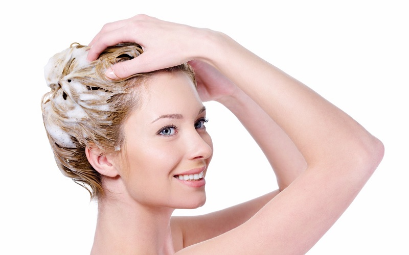 Sử dụng sản phẩm gội dành riêng cho tóc nhuộm là lưu ý quan trọng