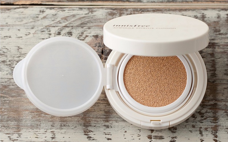 Innisfree Long Wear Cushion có khả năng tạo lớp trang điểm tự nhiên, bền đẹp