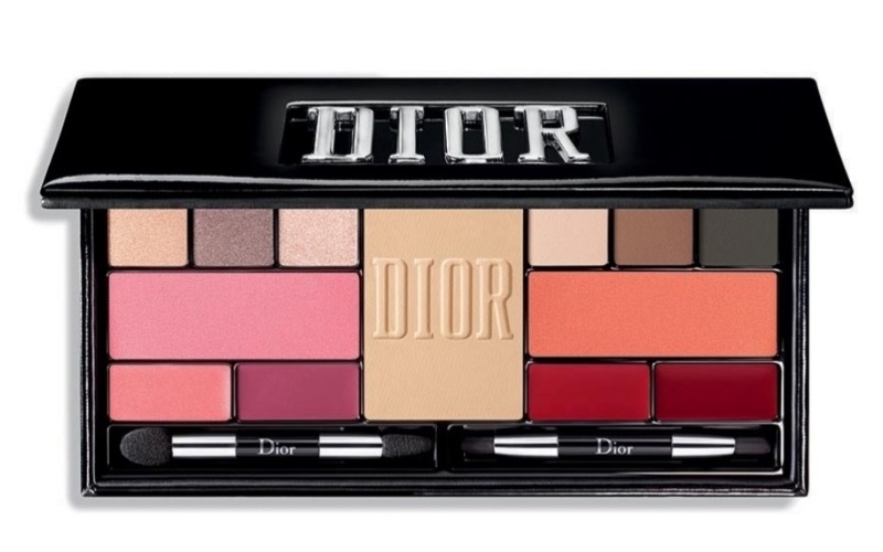 Bộ trang điểm mini Dior là một sản phẩm đẳng cấp