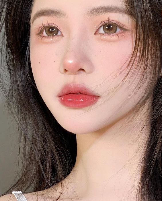 Phong cách trang điểm này thích hợp mọi lứa tuổi