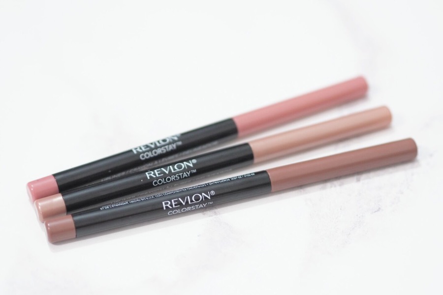 Công nghệ ColorStay của Revlon ColorStay Lip Liner giúp giữ màu son lên đến 8 giờ