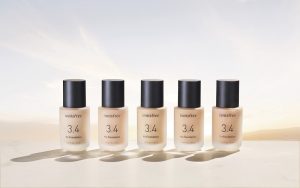 Innisfree My Foundation có chất kem tương đối mỏng nhẹ với độ che phủ cao