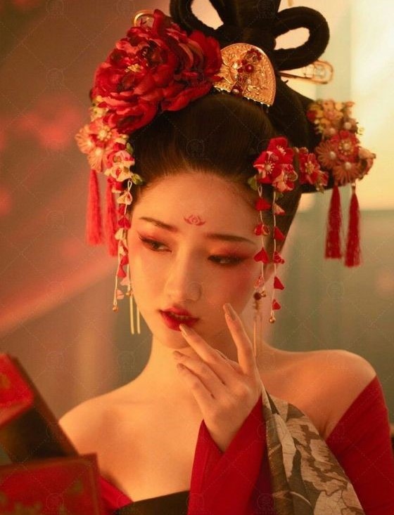 Makeup cosplay phi tần