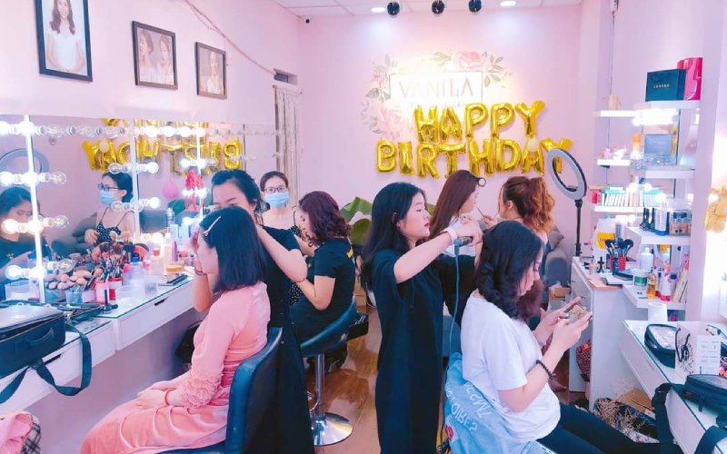 Makeup Vanila mang đậm phong cách vintage ngọt ngào, đáng yêu