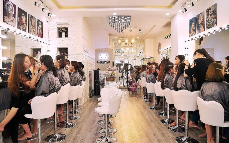 Sun minor makeup Academy là nơi cung cấp dịch vụ trang điểm dự tiệc nổi tiếng tại quận Phú Nhuận