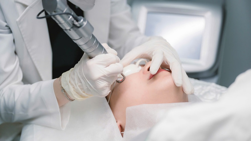 Điều trị mụn Matrix là phương pháp ứng dụng nhiều công nghệ hiện đại để loại bỏ tận gốc nhân mụn