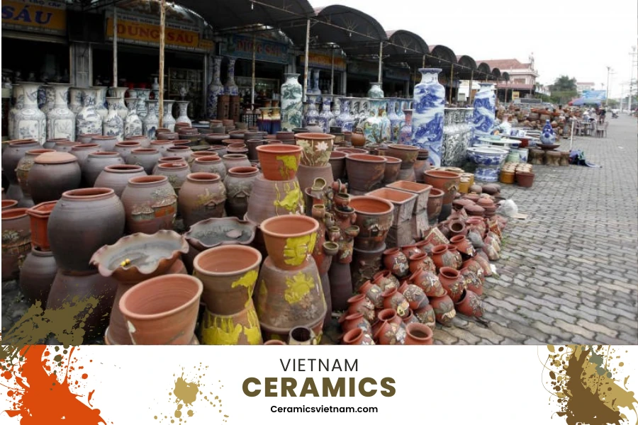 Exploring the craft village of Bat Trang Ceramic