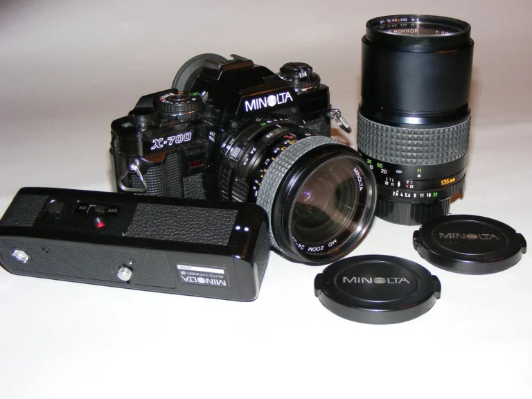 Minolta X-700