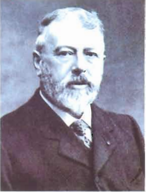Charles Vuylsteke (1844-1927) có một vườn ươm lan rất lớn ở Bỉ. Ông nuôi trồng những giống lan lai mới và tạo ra giống lan lai đầu tiên giữa hai họ lan khác nhau, họ Odontoglossum và họ Cochlioda. Lan này được đặt tên là Odontiola Vuylsteke. Loài lan Vuylstekeara căng được đặt tên theo tên ông.