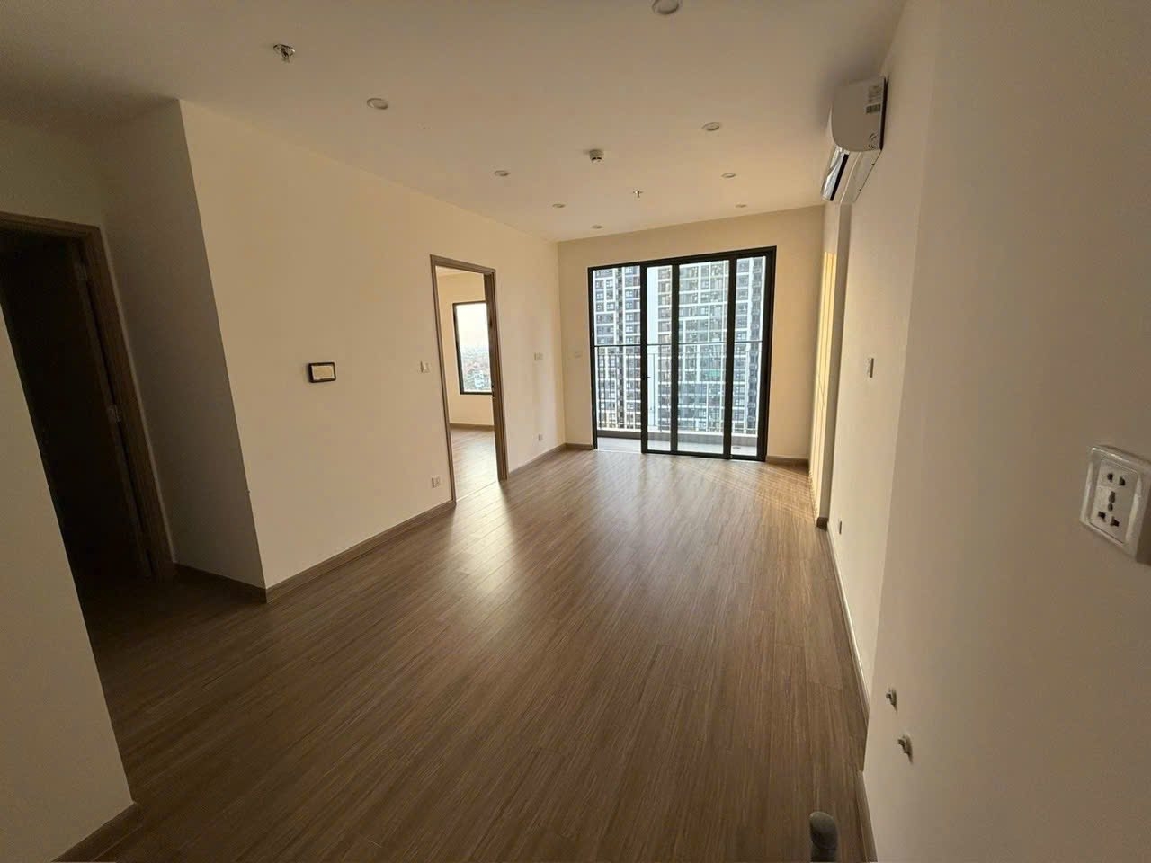 Bán căn 55m² SA5 trục 5 view nội khu đẹp Vinhomes Smart Tây Mỗ