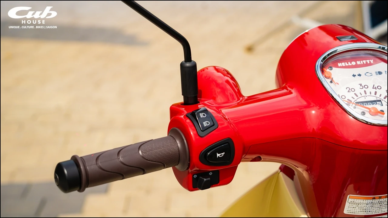 Honda Super Cub Hello Kitty Nhật Bản ( 50cc và 110cc ABS)