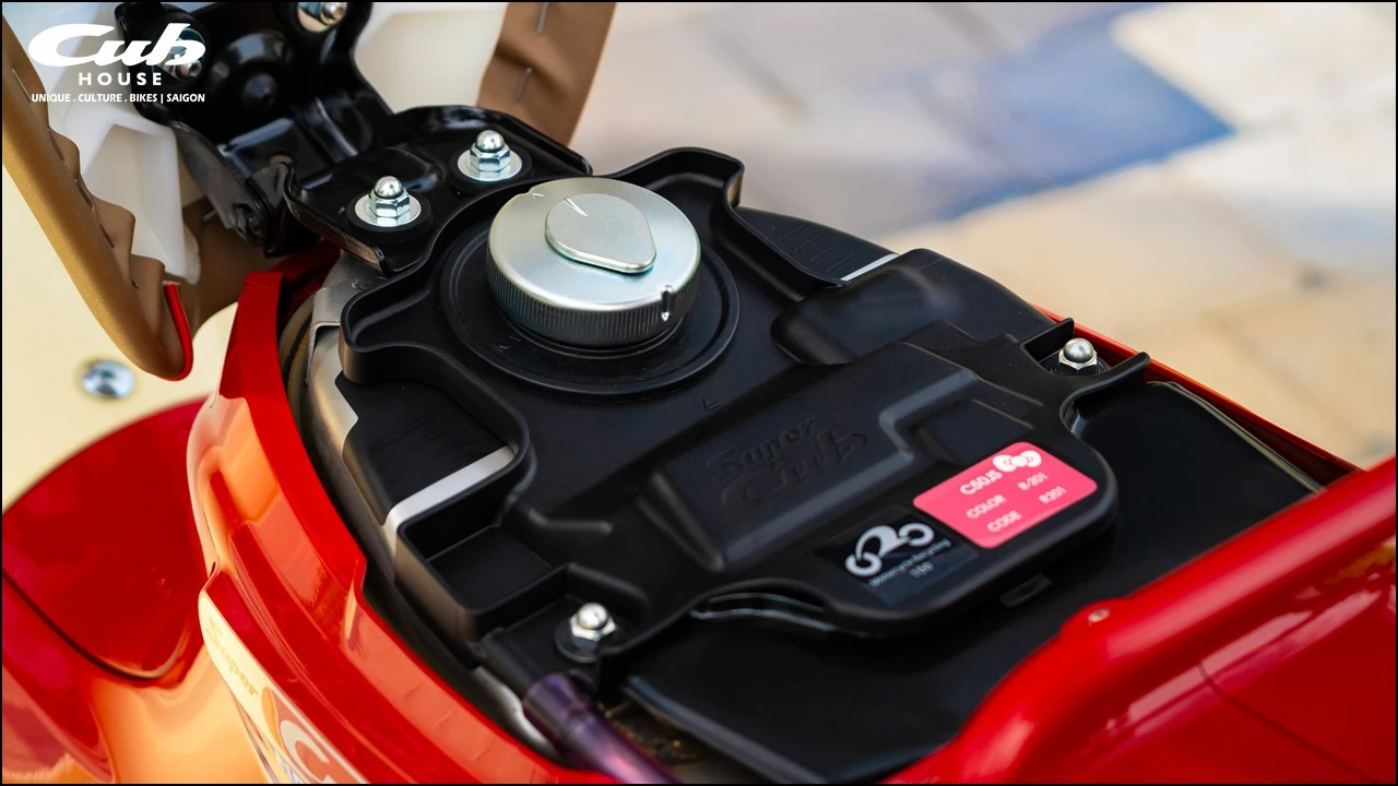 Honda Super Cub Hello Kitty Nhật Bản ( 50cc và 110cc ABS)