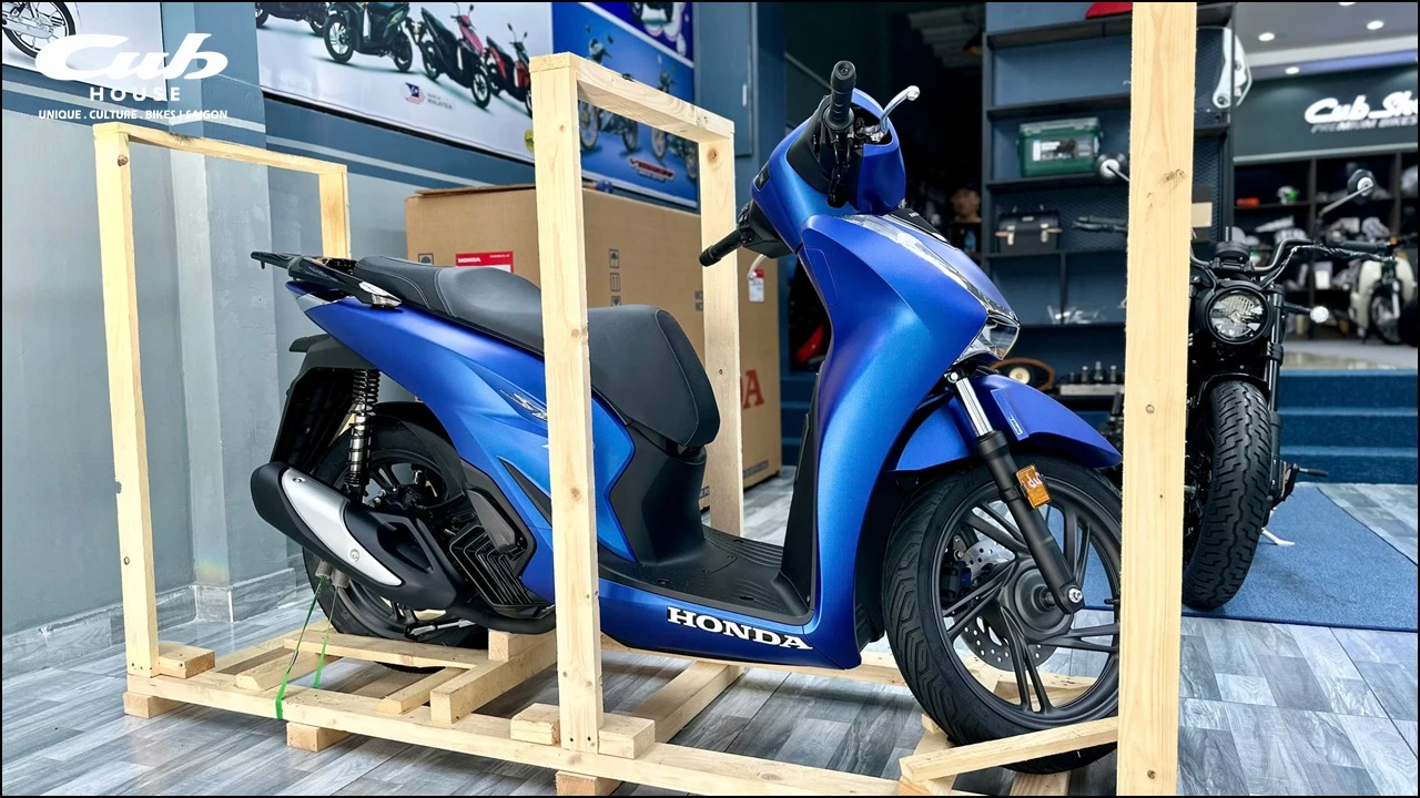 Honda SH Ý 150i màu xanh dương nhám Matt Pearl Pacific Blue