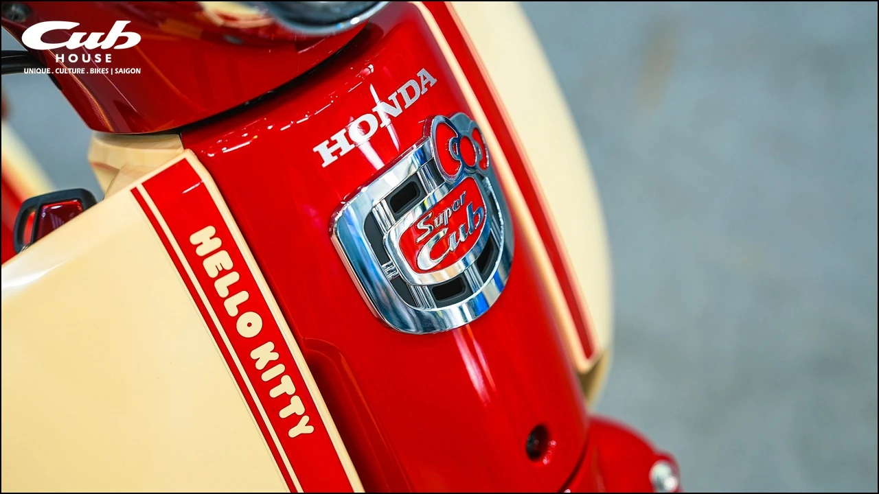 Honda Super Cub 50cc Hello Kitty – Biểu tượng dễ thương giới hạn đã có mặt tại Việt Nam