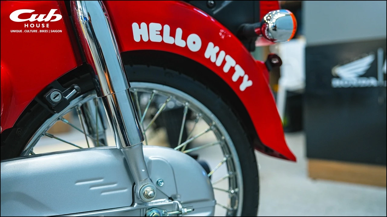 Honda Super Cub 50cc Hello Kitty – Biểu tượng dễ thương giới hạn đã có mặt tại Việt Nam