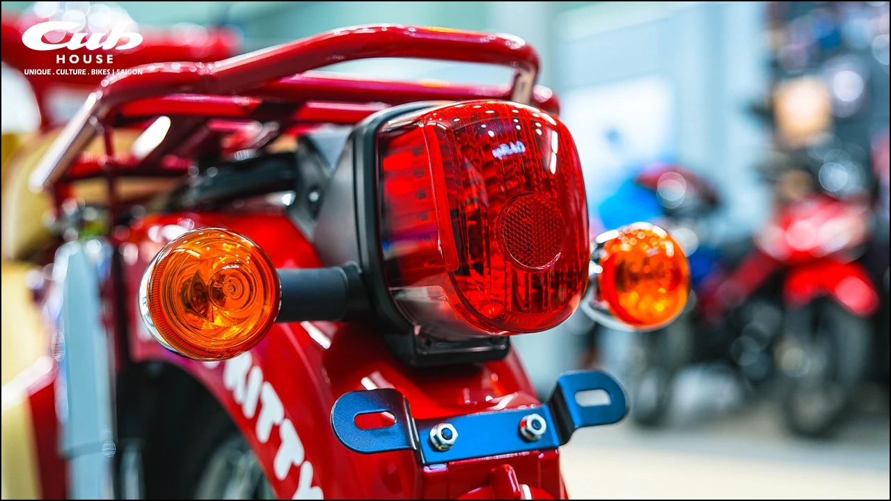 Honda Super Cub 50cc Hello Kitty – Biểu tượng dễ thương giới hạn đã có mặt tại Việt Nam