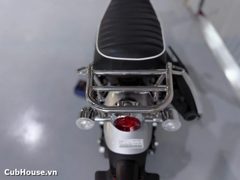 Hình ảnh chi tiết Honda Dax Royal Limited Edition đã về đến Cub House Sài Gòn