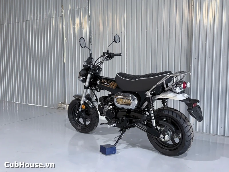 Hình ảnh chi tiết Honda Dax Royal Limited Edition đã về đến Cub House Sài Gòn