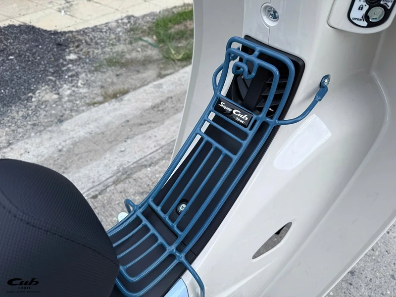 Honda Super Cub Fujisan Limited Edition (núi Phú Sĩ)